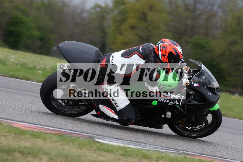 Archiv-2022/13 25.04.2022 Plüss Moto Sport ADR/Freies Fahren/backside
